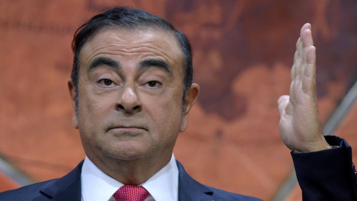 Beyrut Ghosn’a destek verdi