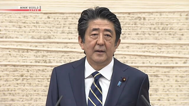 Shinzo Abe şimdilik okulların Eylül’de başlaması fikrinden vazgeçti